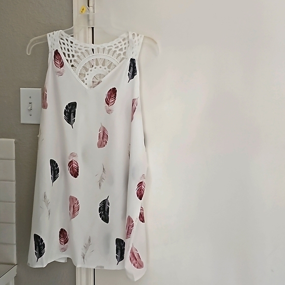 NEW Silky Tank w Crotchet Back 4XL Leaf Design - Picture 2 of 10